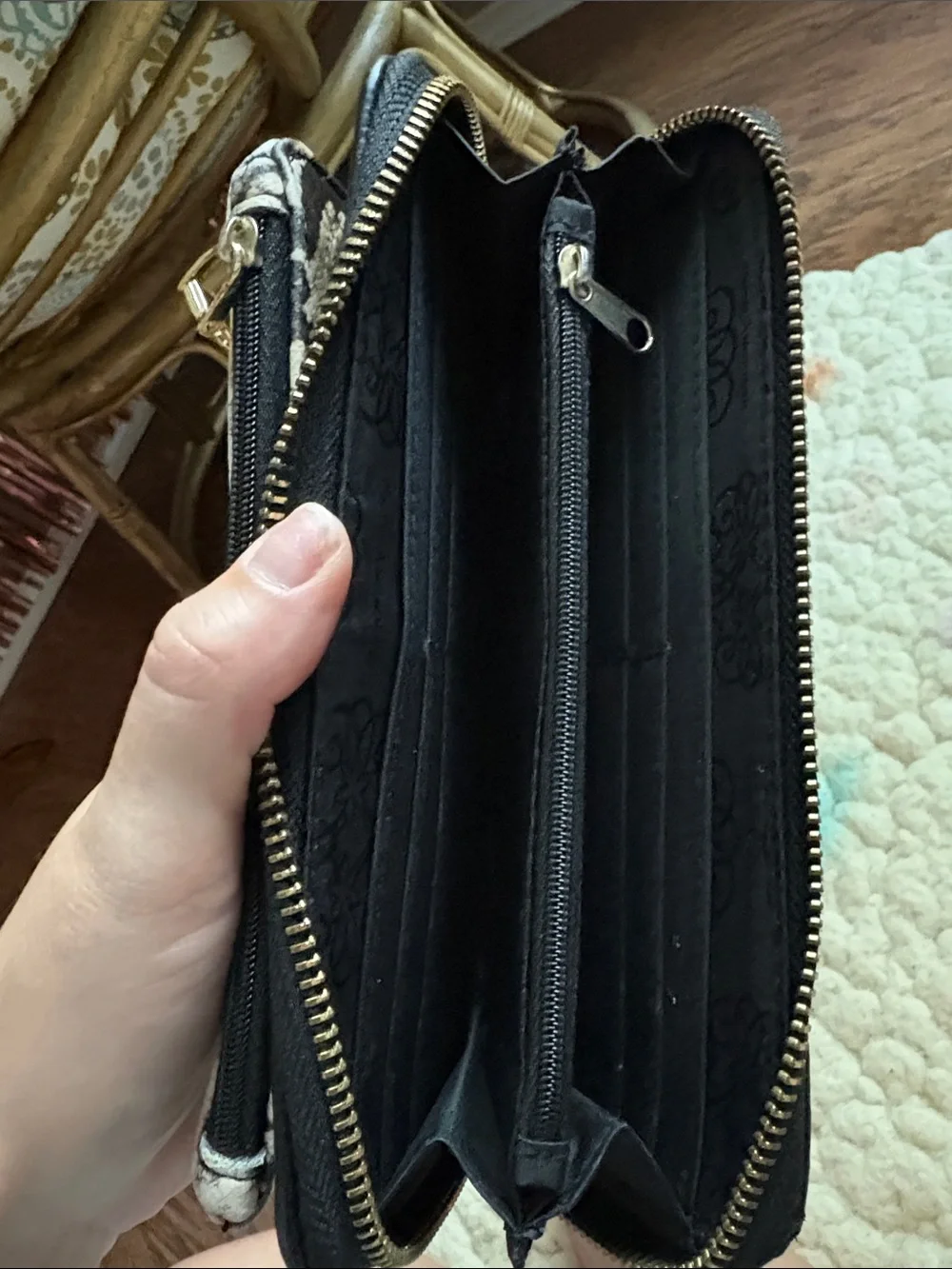 Enzo Angiolini Snake Print Zip Wallet